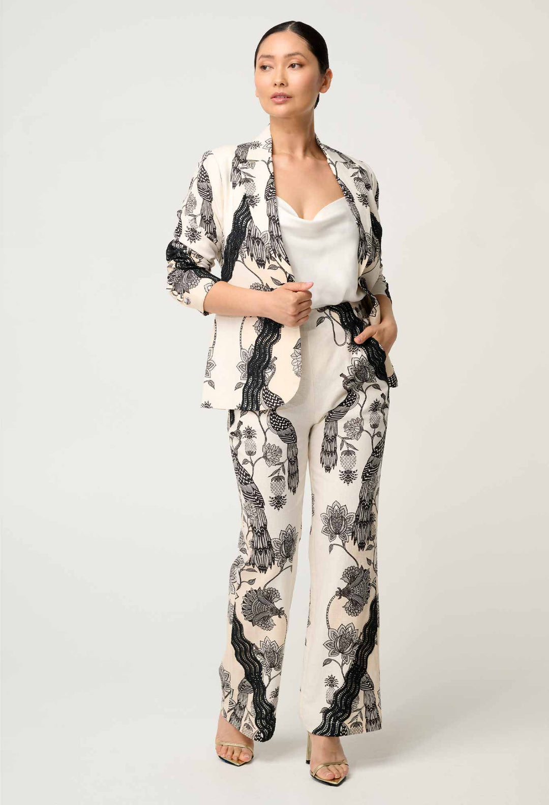 OnceWas PETITE Leandro Contrast Lace Linen Viscose Stretch Blazer in Imperial Stone