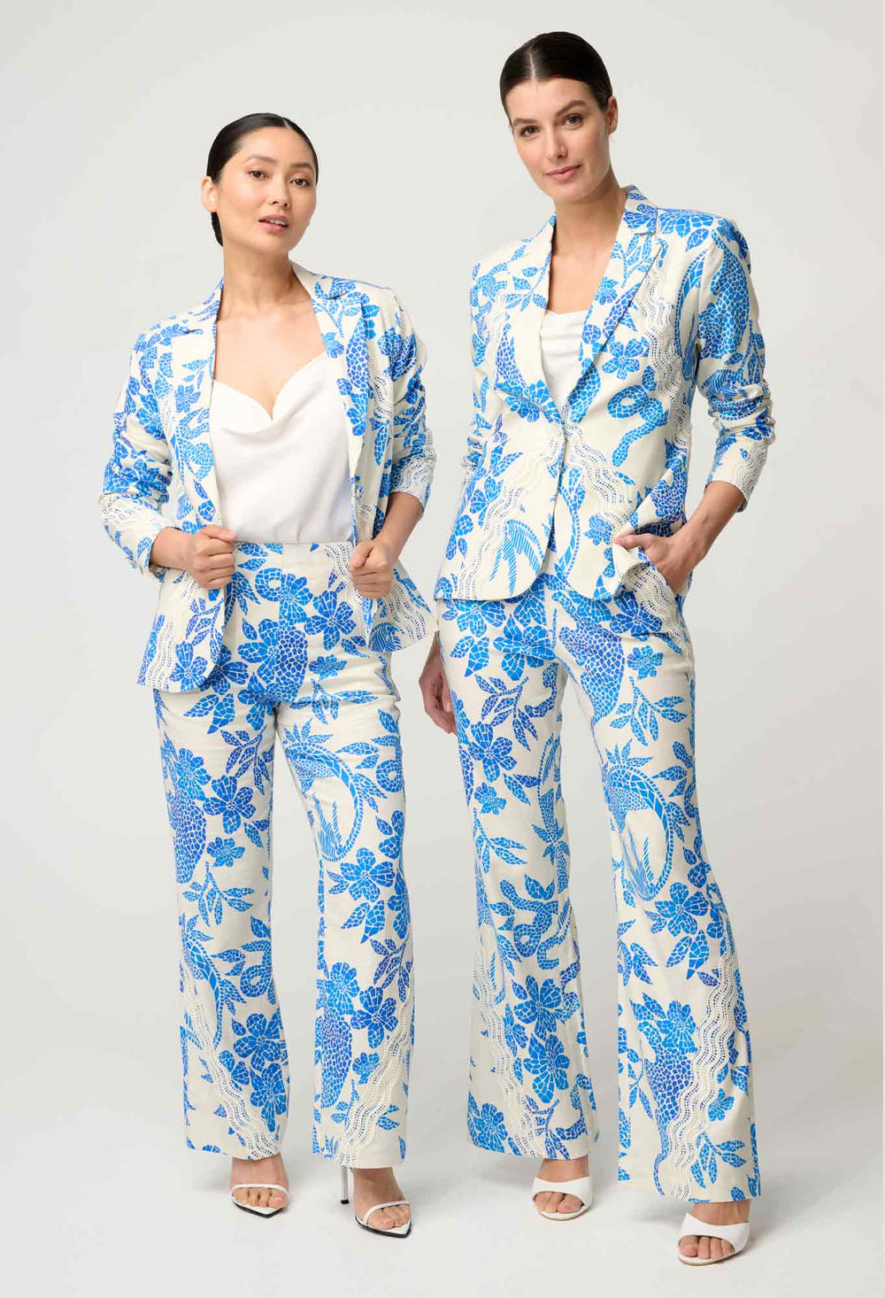 OnceWas PETITE Leandro Contrast Lace Linen Viscose Stretch Blazer in Azure Mosaic