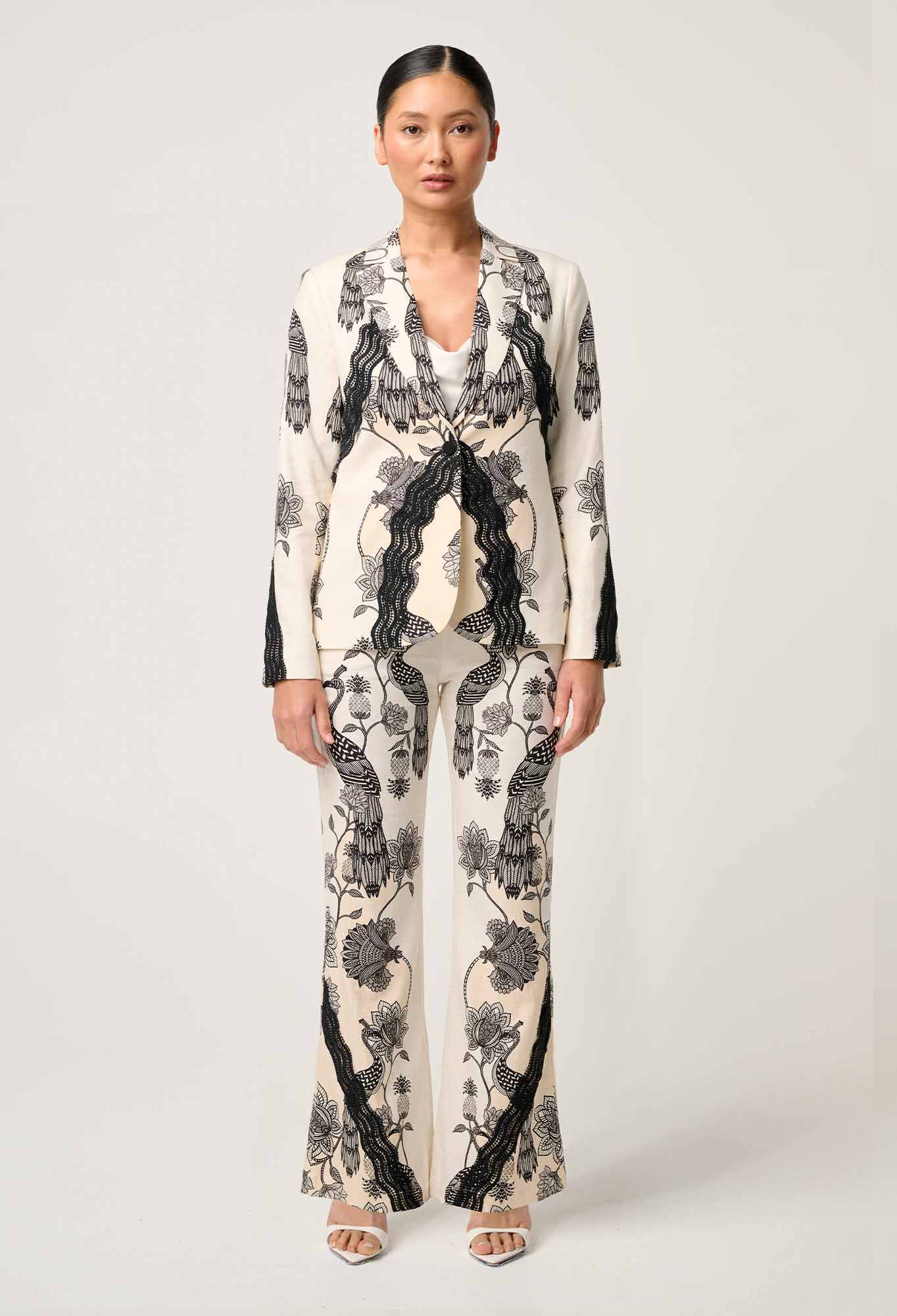 OnceWas PETITE Leandro Contrast Lace Linen Viscose Stretch Blazer in Imperial Stone