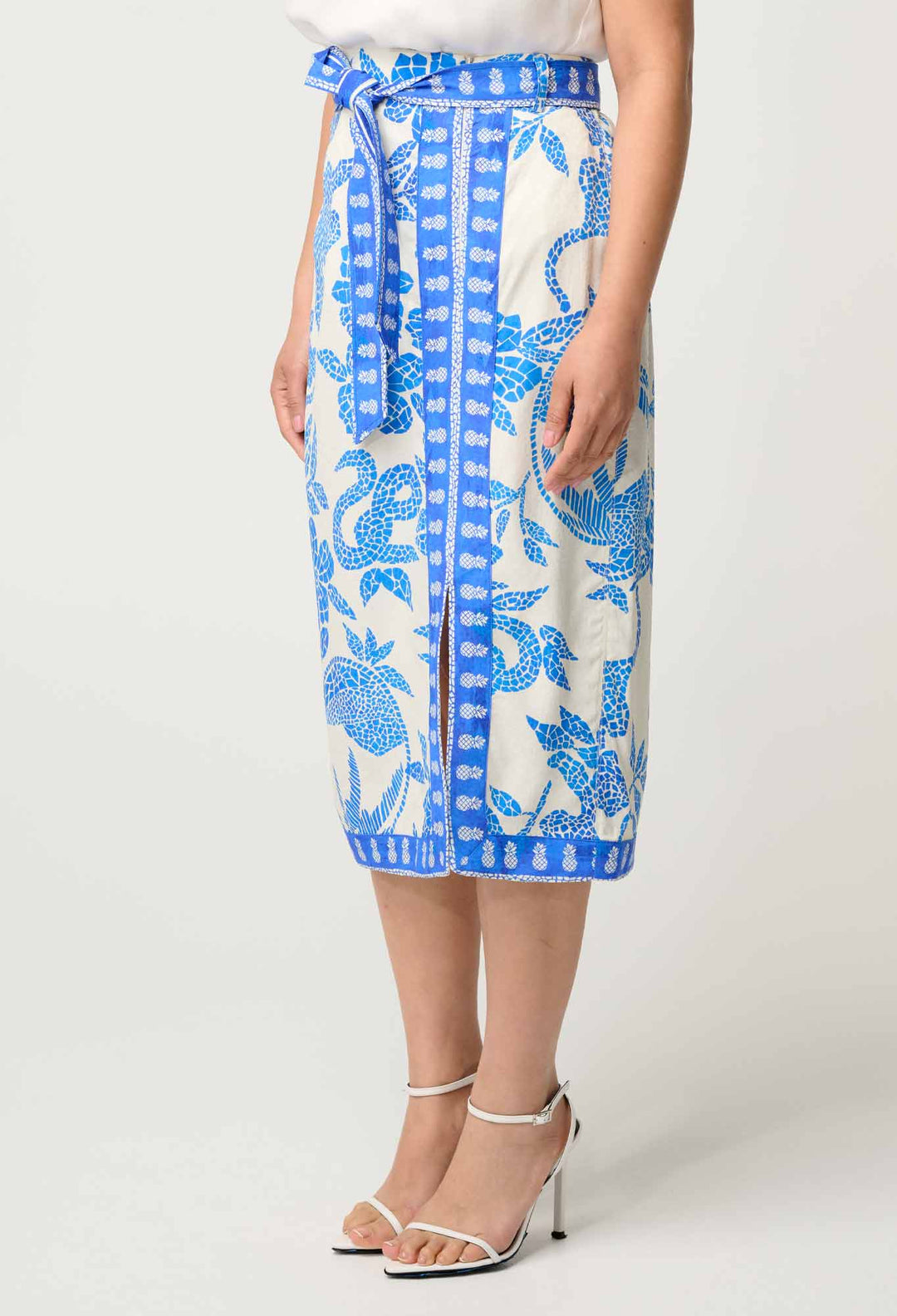 PETITE Zenobia Viscose Dobby Midi Skirt in Azure Mosaic