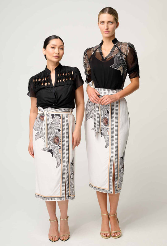 Petite Zenobia Contrast Trim Viscose Dobby Midi Skirt in Ivory Casablanca