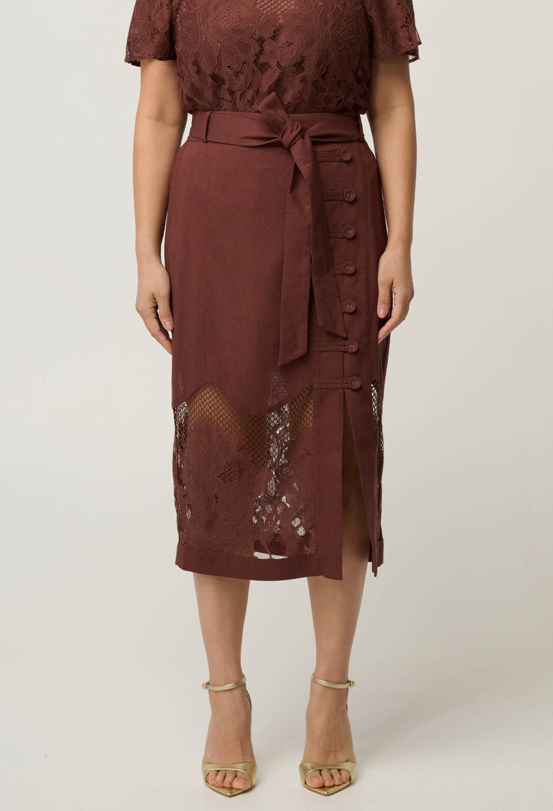 UNDER 5'4 Solene Linen Viscose Lace Midi Skirt in Rosewood