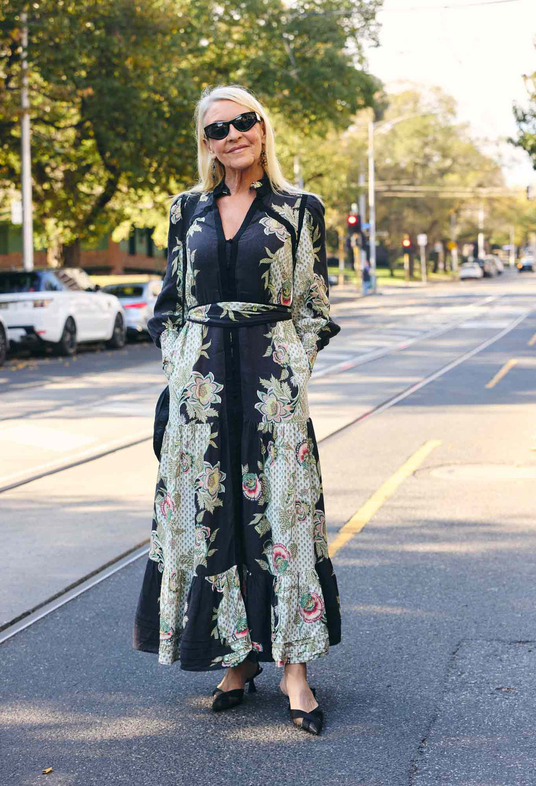 UNDER 5'4 Espada Linen Viscose Maxi Dress in Mariposa Nero