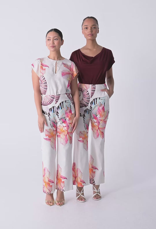 UNDER 5'4 Kelsey Stretch Linen Viscose Pant in Nautilus Bloom