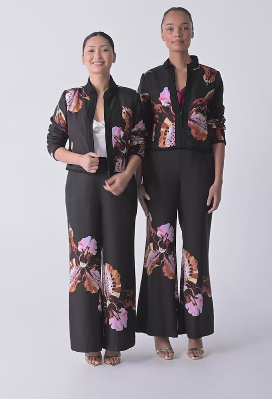 UNDER 5'4 Delray Reversible Printed Linen Jacket in Sunset Orchid/Noir Orchid