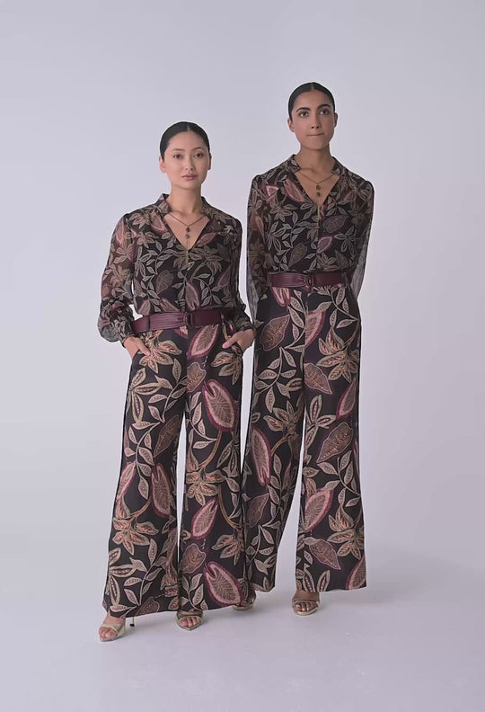 UNDER 5'4 Adele Linen Viscose Belted Printed Pant in Dark Tropique