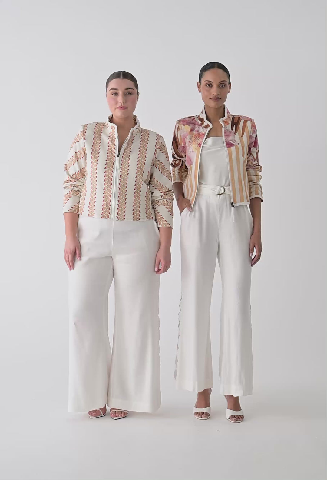 Delray Reversible Linen Viscose Jacket in Golden Promenade / Gilded Frond