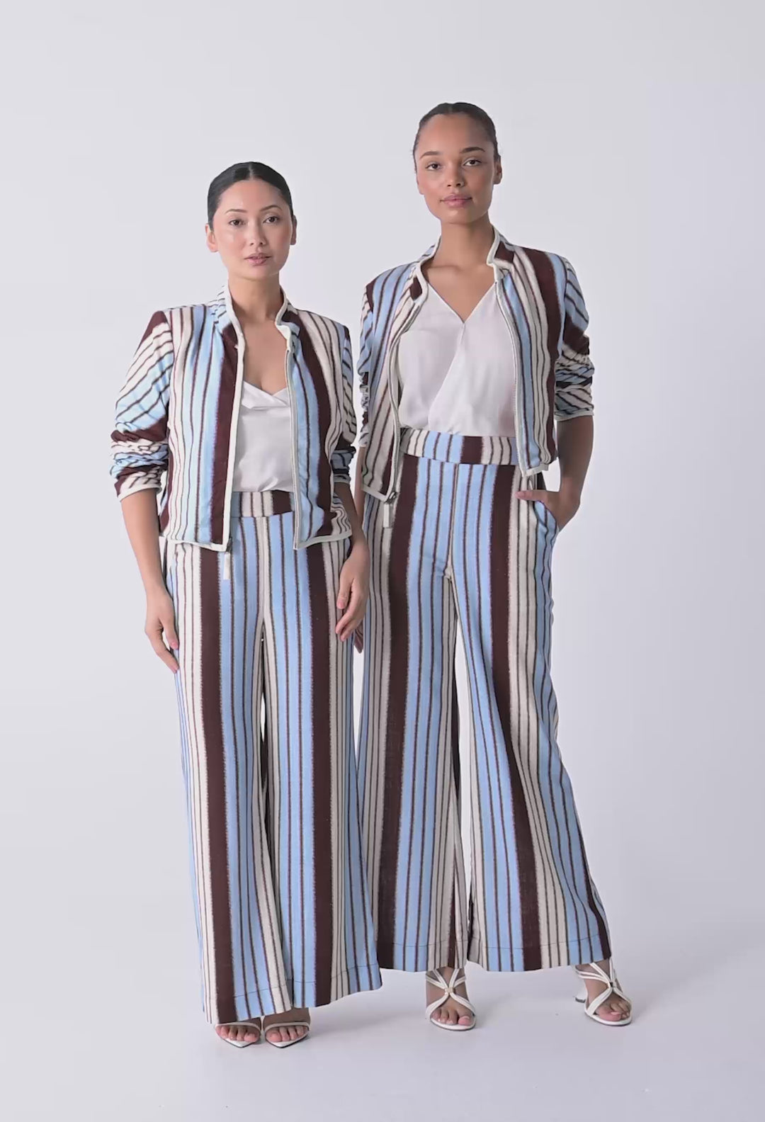 Delray Reversible Linen Viscose Jacket in Nautilus Bloom / Iridescent Stripe