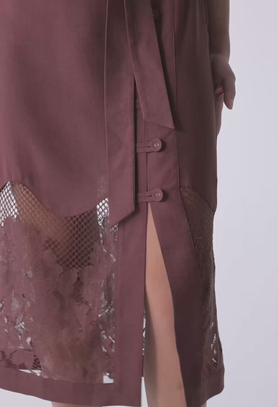 UNDER 5'4 Solene Linen Viscose Lace Midi Skirt in Rosewood