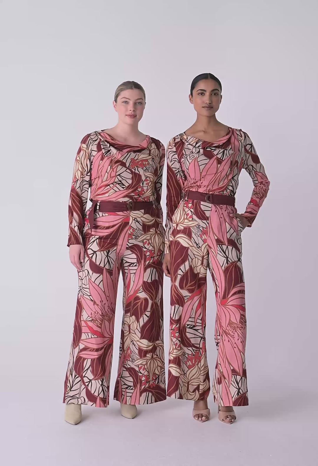 Serene Gold Detail Cupro Viscose Stretch Print Top in Cathedral Botanic